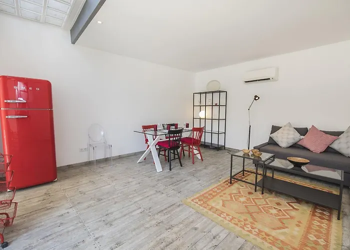 Apartman Lovelystay - Artsy Real