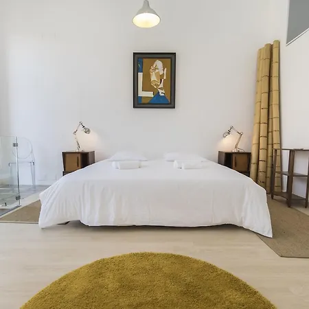Lovelystay - Artsy Real Apartmán