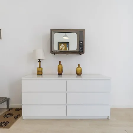 Lovelystay - Artsy Real *