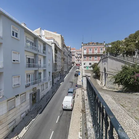 Apartman Lovelystay - Artsy Real *